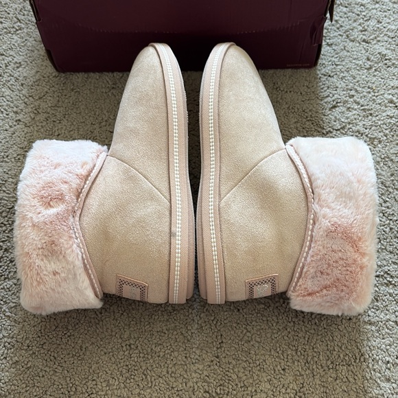 Cozy Pink Faux Fur Lined Women's Boots 8 - Picture 10 of 10